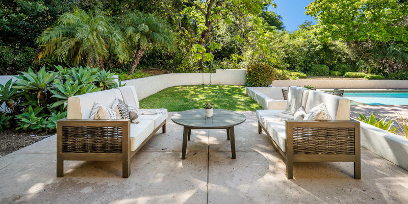 How to Make the Most of Your Outdoor Living Area